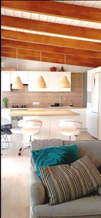 Beautiful Chalet With Wifi And Free Parking Арона Экстерьер фото