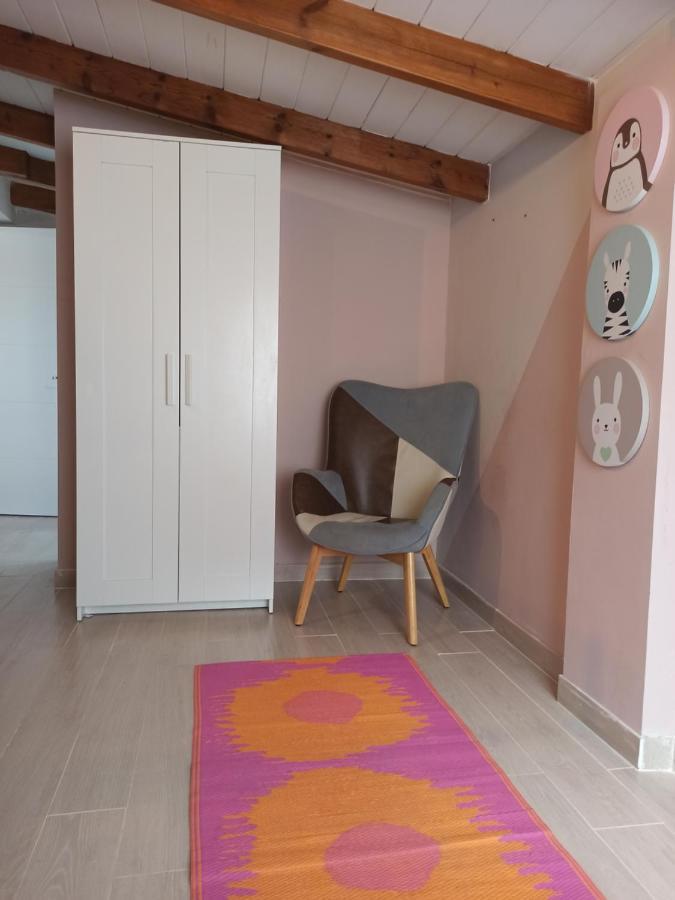 Beautiful Chalet With Wifi And Free Parking Арона Экстерьер фото