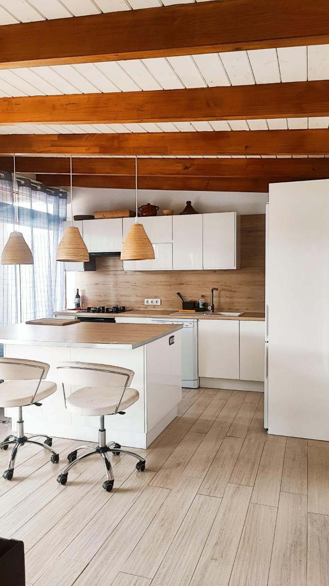 Beautiful Chalet With Wifi And Free Parking Арона Экстерьер фото